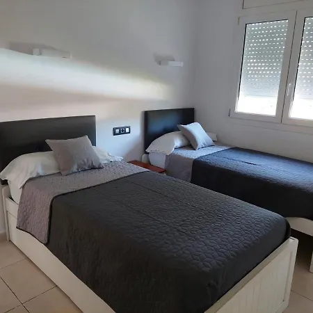 Casa Agradable En Con Piscina Semesterbostad