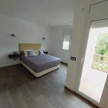 Casa Agradable En Con Piscina Ferienhaus
