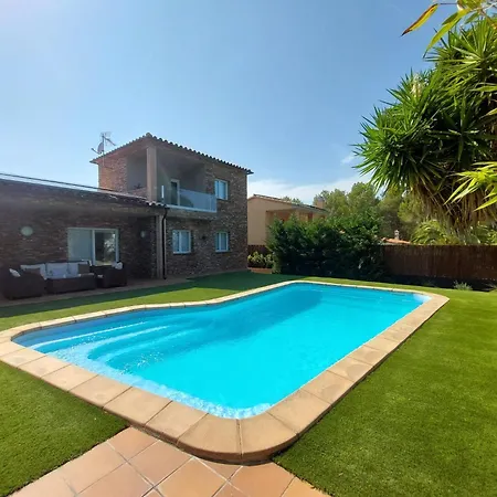 Casa Agradable En Con Piscina Holiday home *
